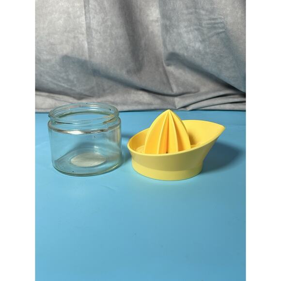 Good Cook Citrus Juicer 13 Oz Glass w/ Seed Filter - Picture 3 of 5